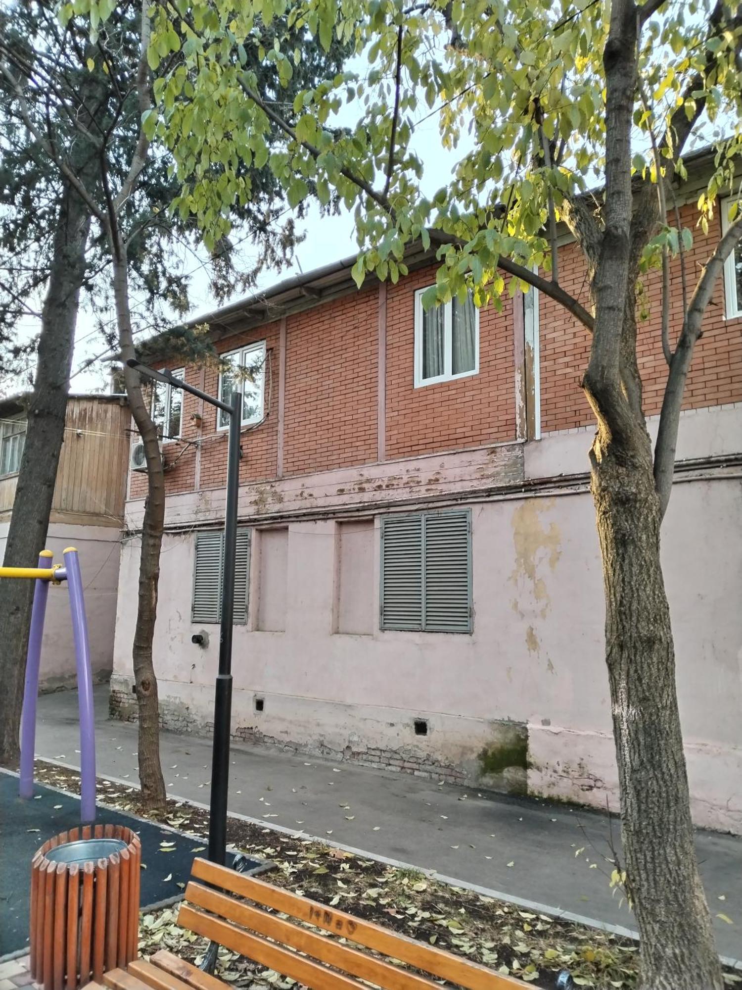 Nash Dom Appartement Tbilisi Buitenkant foto