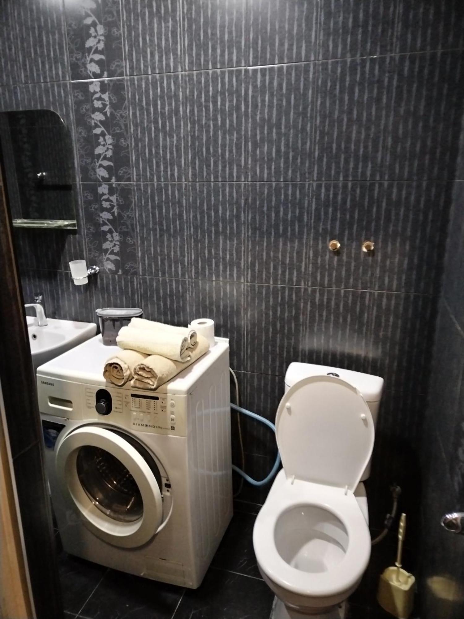 Nash Dom Appartement Tbilisi Buitenkant foto